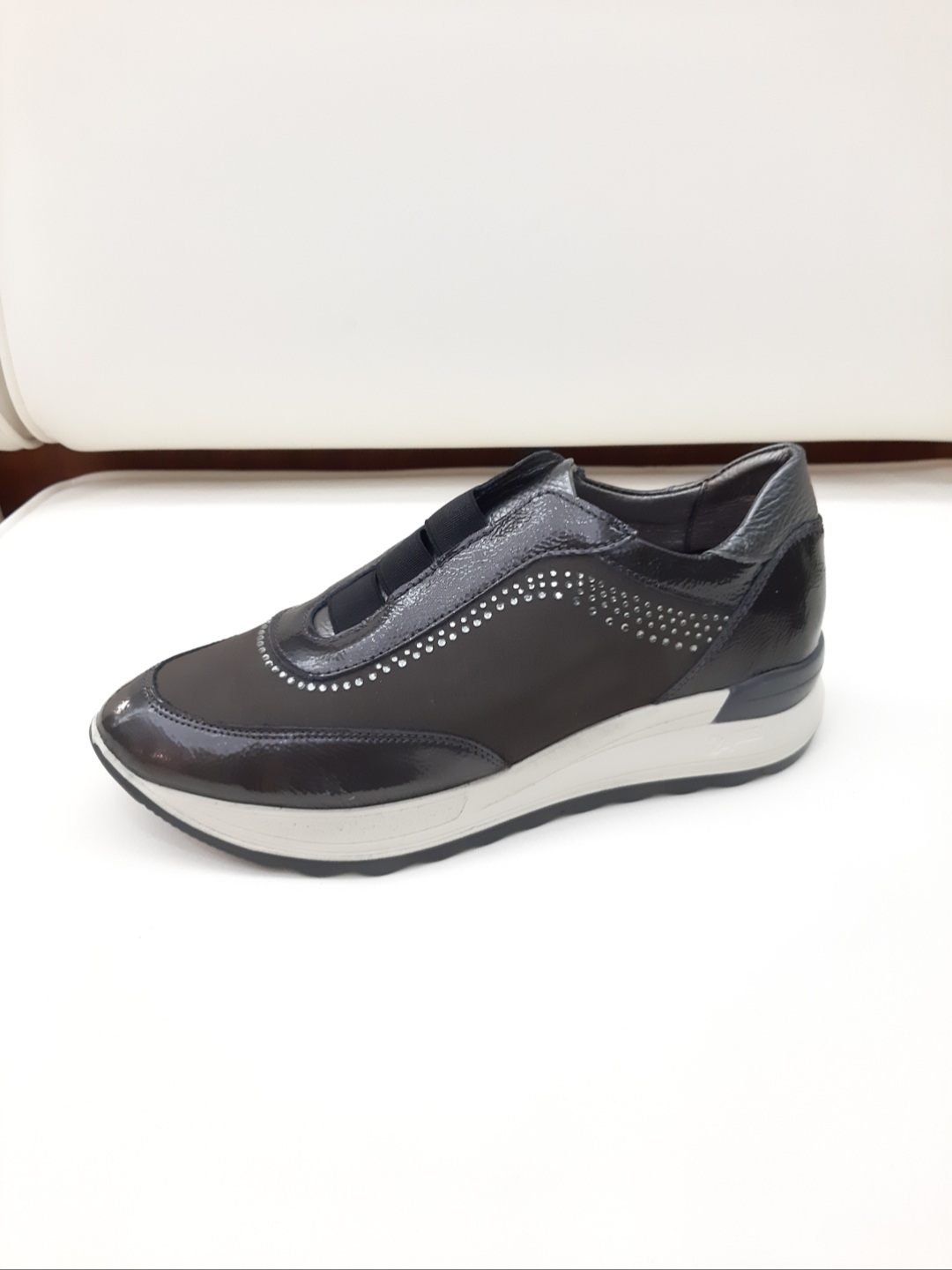 SNEAKERS CON CHIUSURA AD ELASTICI 24HRS DONNA